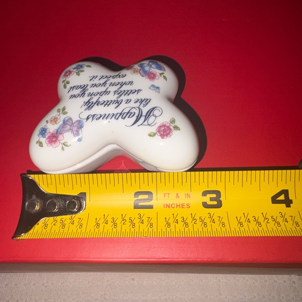 Avon White Butterfly Trinket Box with Pink & Blue Floral Accents - Picture 9 of 9